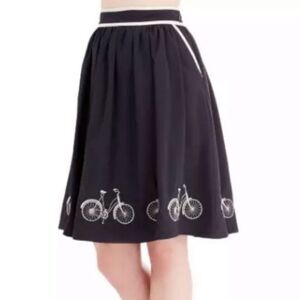 ☔️🔸️NWT Anthropologie Comme Toi Blue w/Ivory Embroidered Bicycles Skirt Small